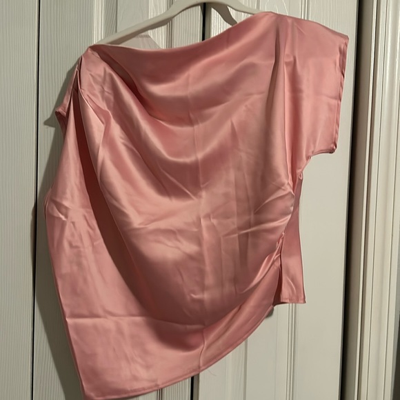 NWOT One shoulder pink satin top shein L - Picture 3 of 7